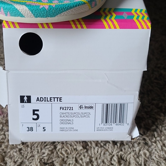 Adidas slides - Picture 2 of 4